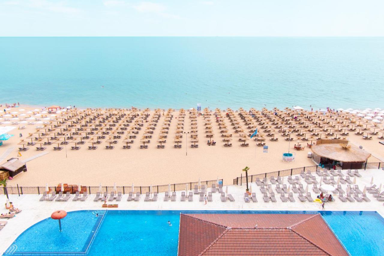 Admiral Hotel Sables d'or Extérieur photo The beach at the Grand Hotel