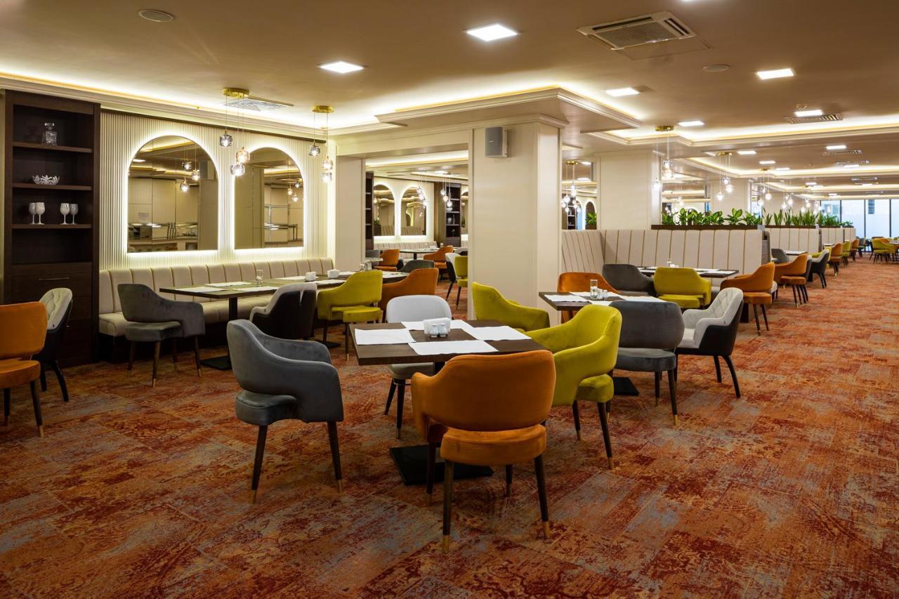 Admiral Hotel Sables d'or Extérieur photo The lounge at the airport