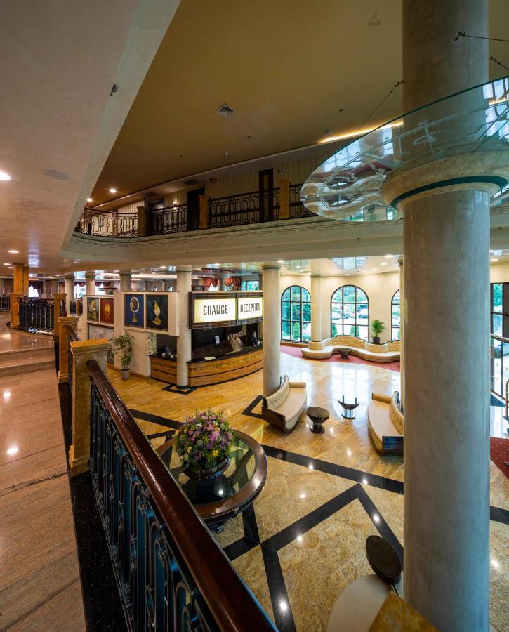 Admiral Hotel Sables d'or Extérieur photo Lobby